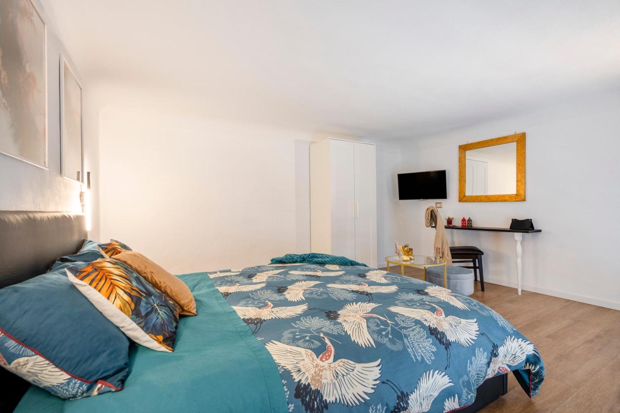 Liz Apartment